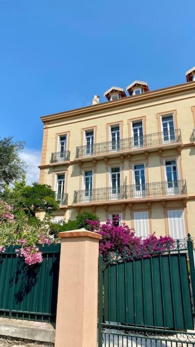 Apartment Loft At Leonie Hyeres